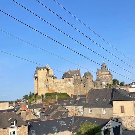 Appartement Calme Et Cosy Proche Centre Vue Chateau ヴィトレ エクステリア 写真