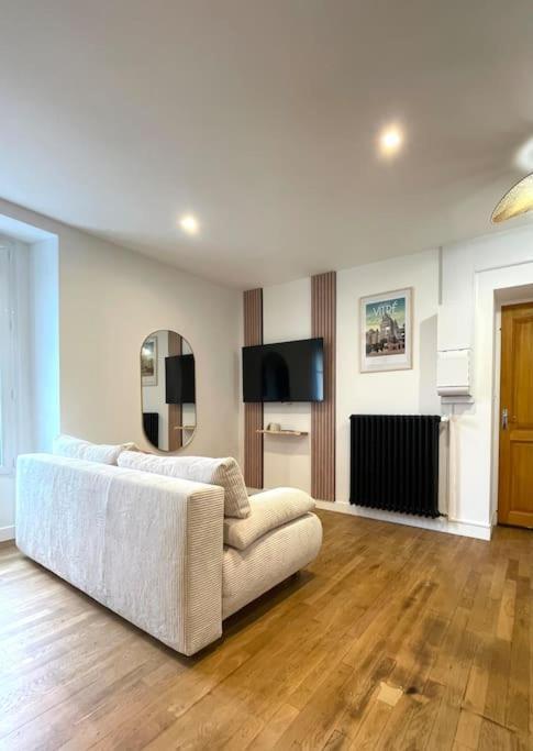 Appartement Calme Et Cosy Proche Centre Vue Chateau ヴィトレ エクステリア 写真